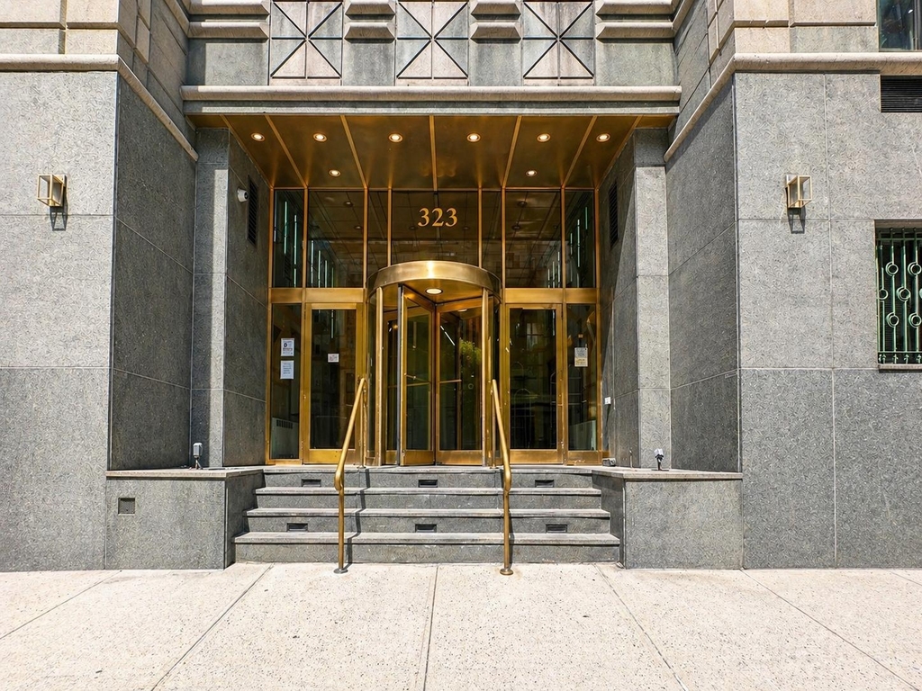 323 West 96th Street - Photo 11