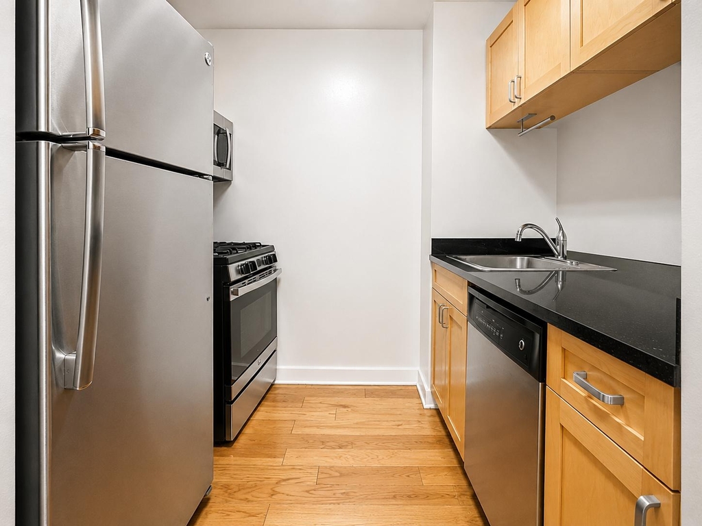 323 West 96th Street - Photo 7