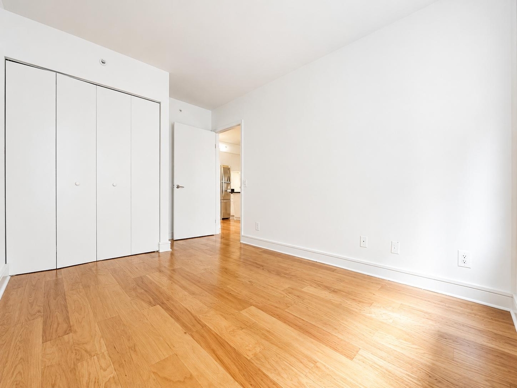 323 West 96th Street - Photo 6