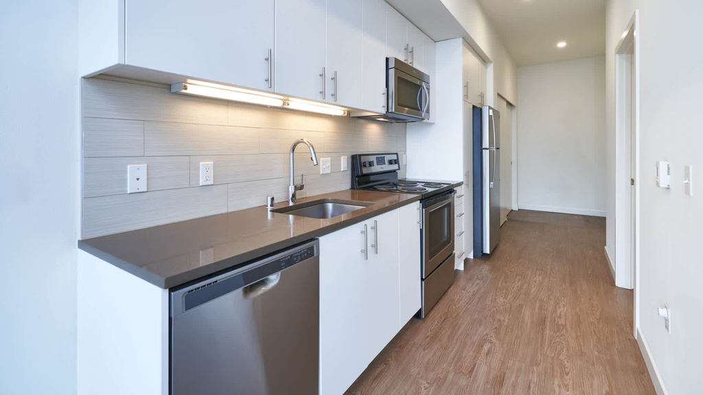 4715 42nd Ave Sw - Photo 7