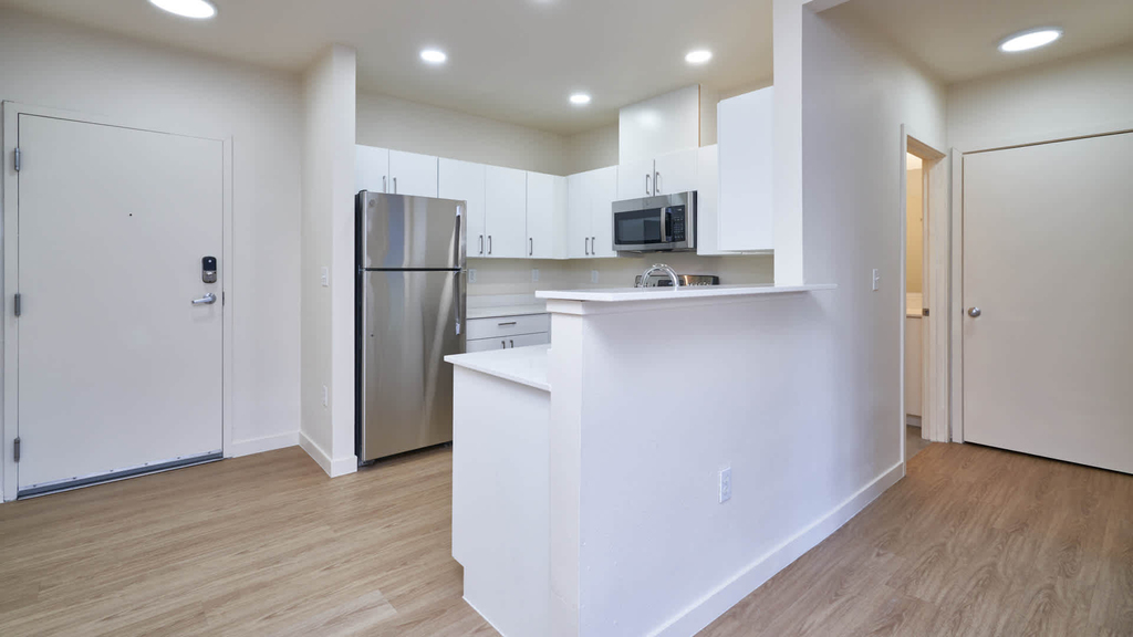 810 12th Avenue - Photo 33