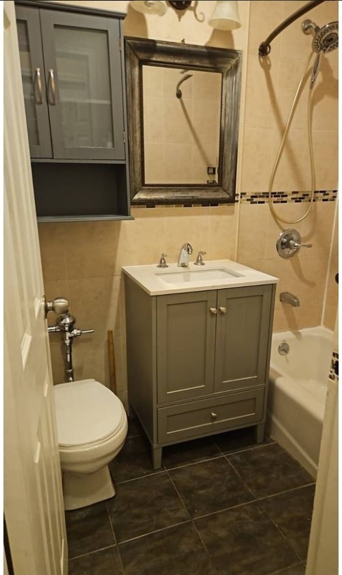 100-25 Queens Boulevard - Photo 3