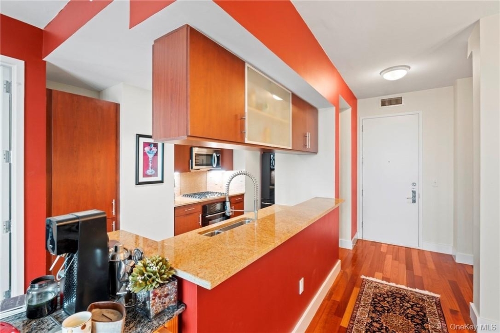 175 Huguenot Street - Photo 3