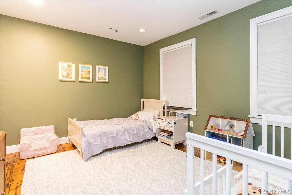 120 Verplanck Avenue - Photo 21