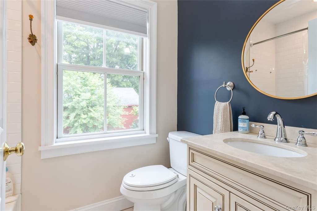 120 Verplanck Avenue - Photo 23