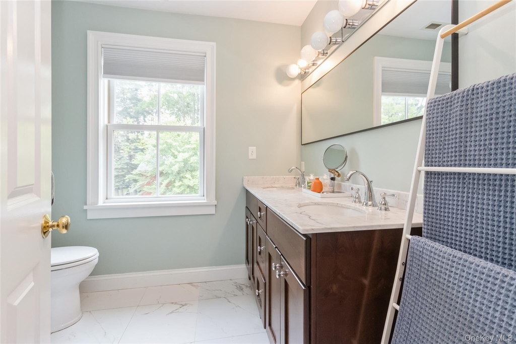 120 Verplanck Avenue - Photo 17