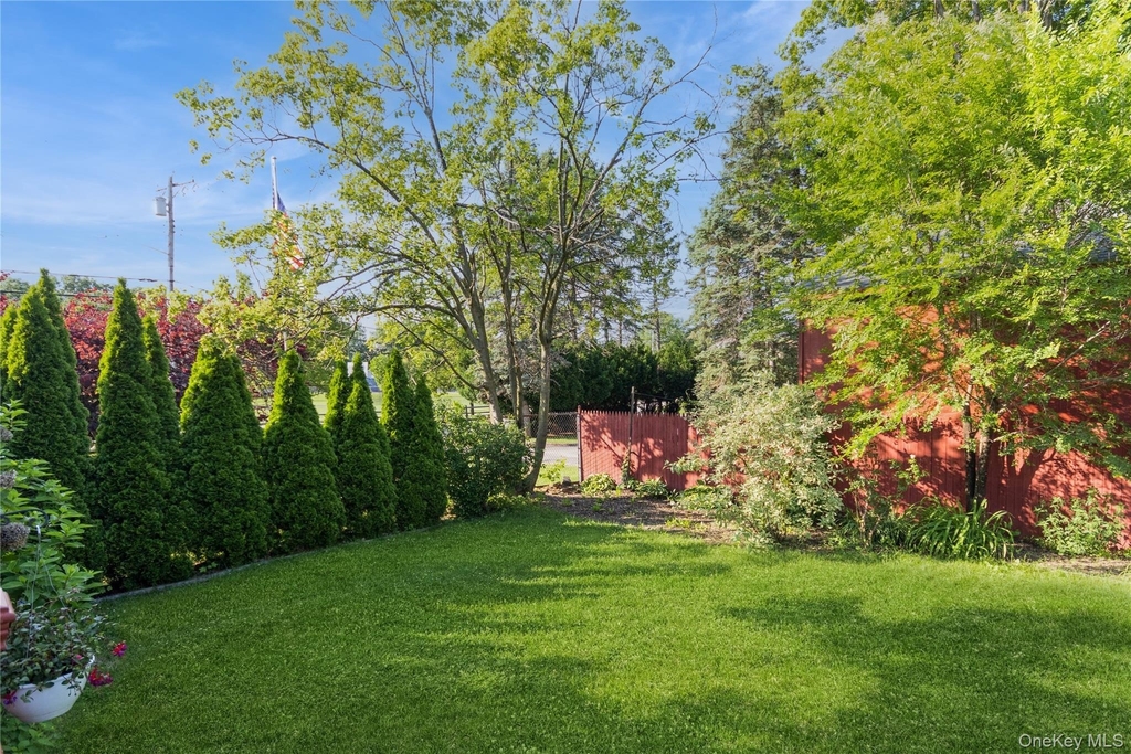 120 Verplanck Avenue - Photo 39