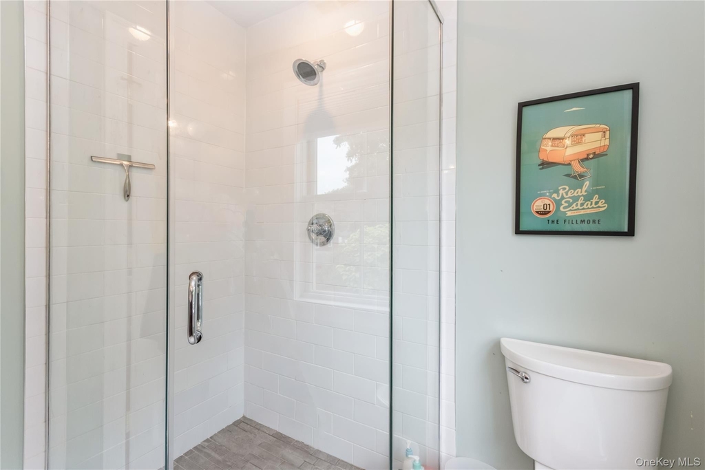 120 Verplanck Avenue - Photo 18