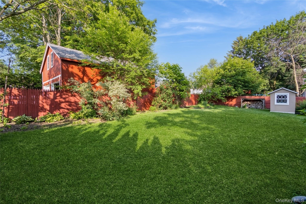 120 Verplanck Avenue - Photo 37