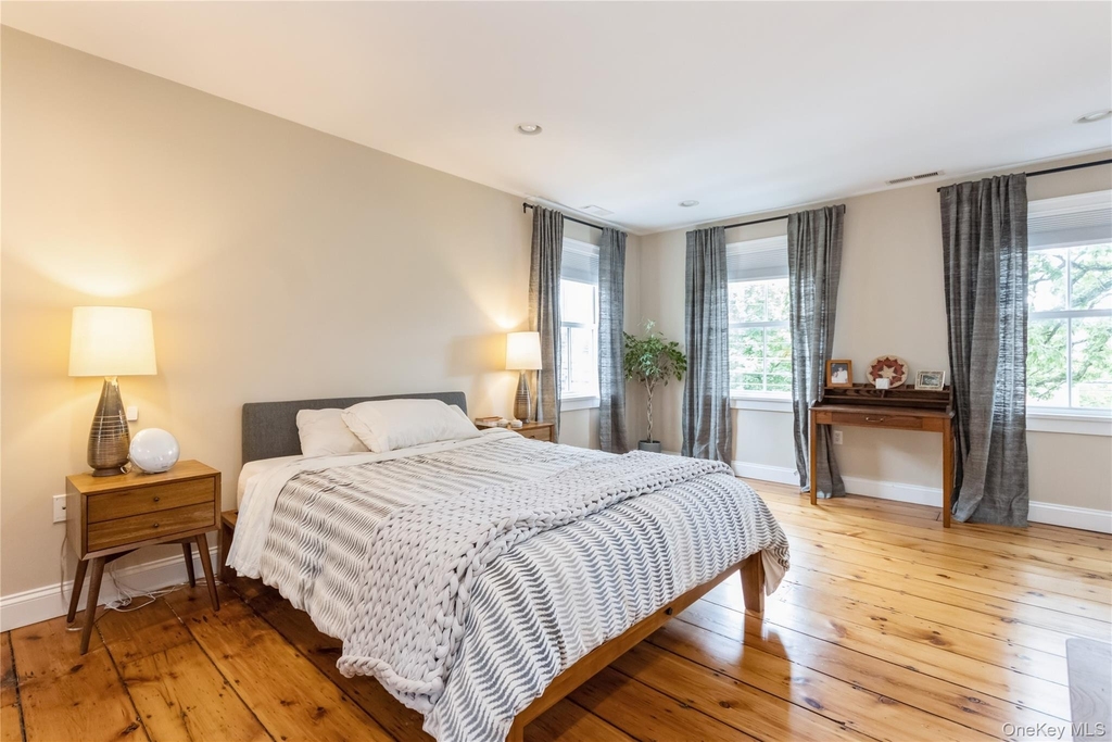 120 Verplanck Avenue - Photo 15