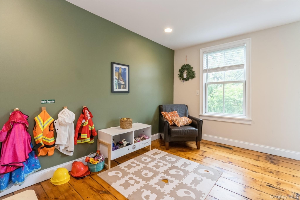 120 Verplanck Avenue - Photo 12
