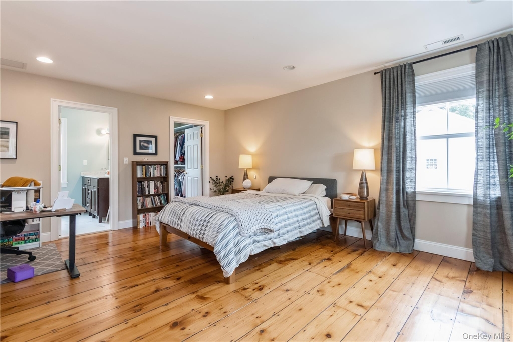 120 Verplanck Avenue - Photo 13