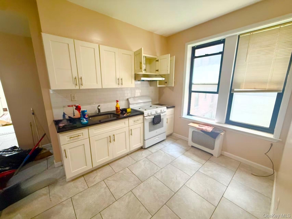 13257 Maple Avenue - Photo 2