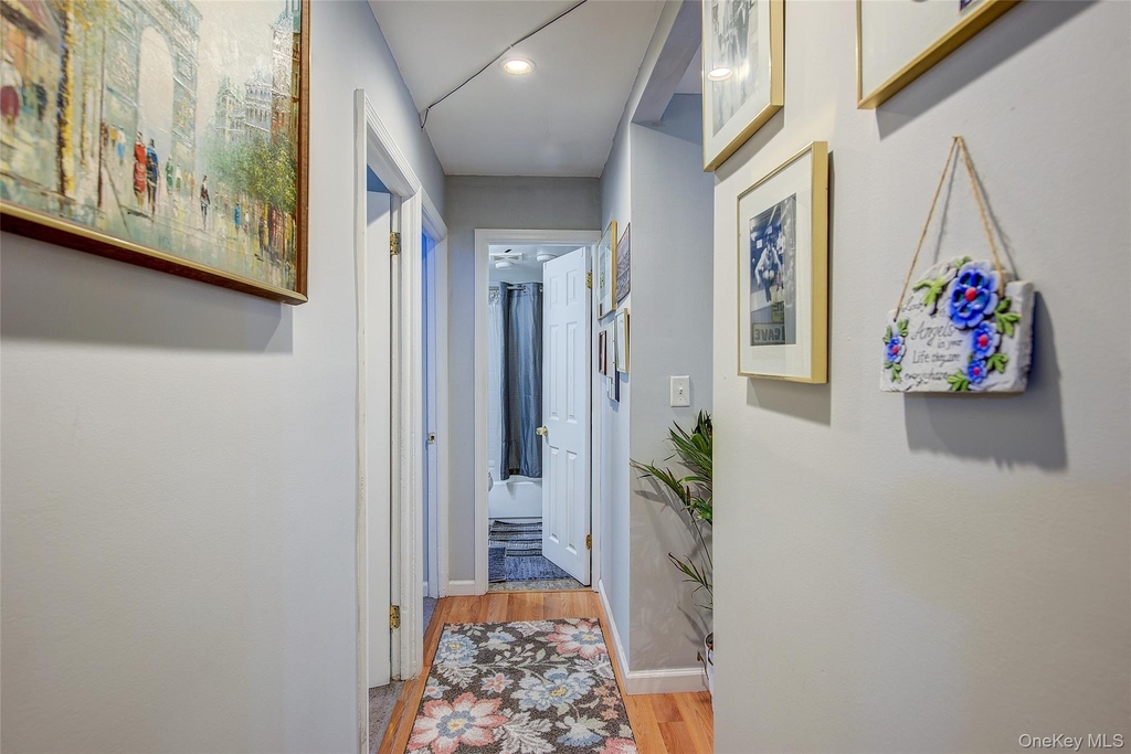 8 Carl Place - Photo 20