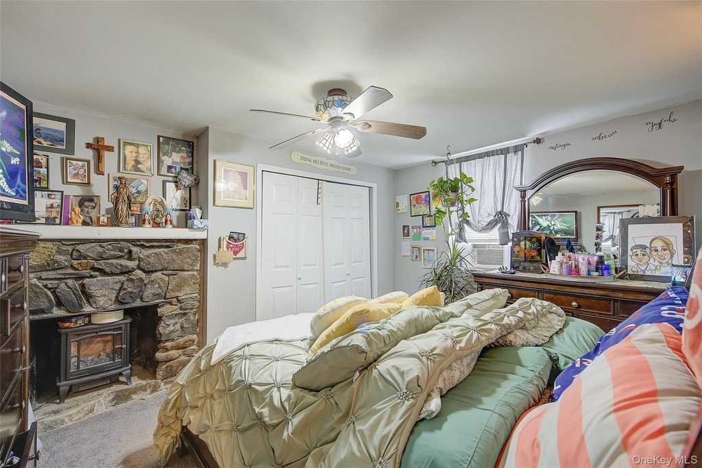 8 Carl Place - Photo 9