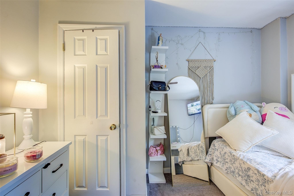 8 Carl Place - Photo 2