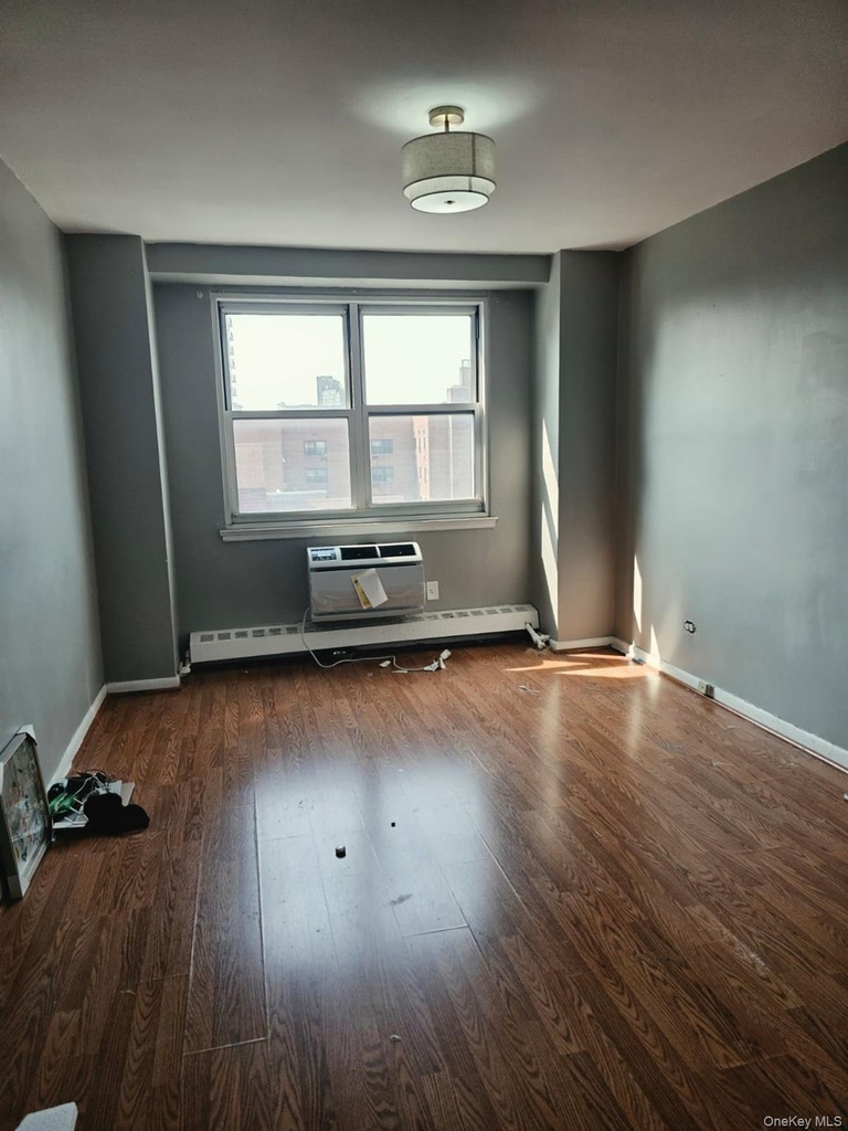 16420 Highland Avenue - Photo 2