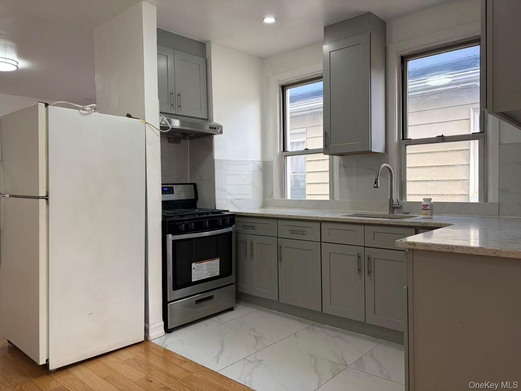 2310 121st Street - Photo 2