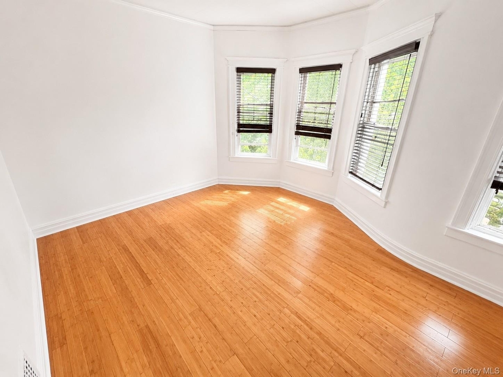 7605 85th Drive - Photo 4