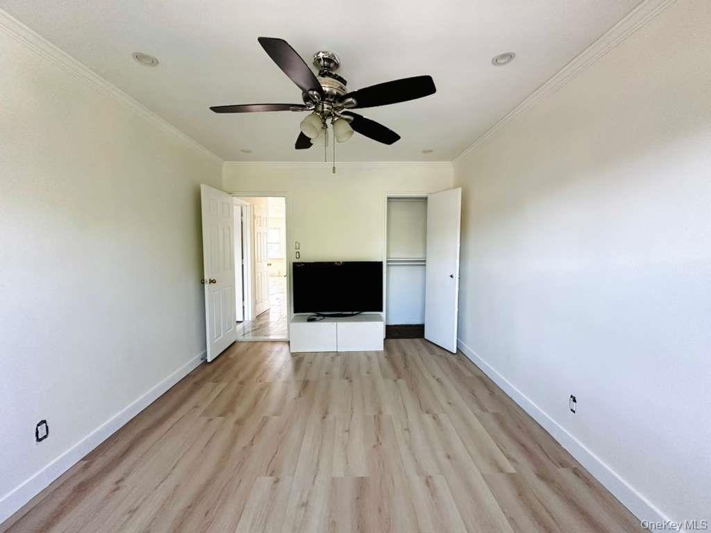 25-33 77th - Photo 7