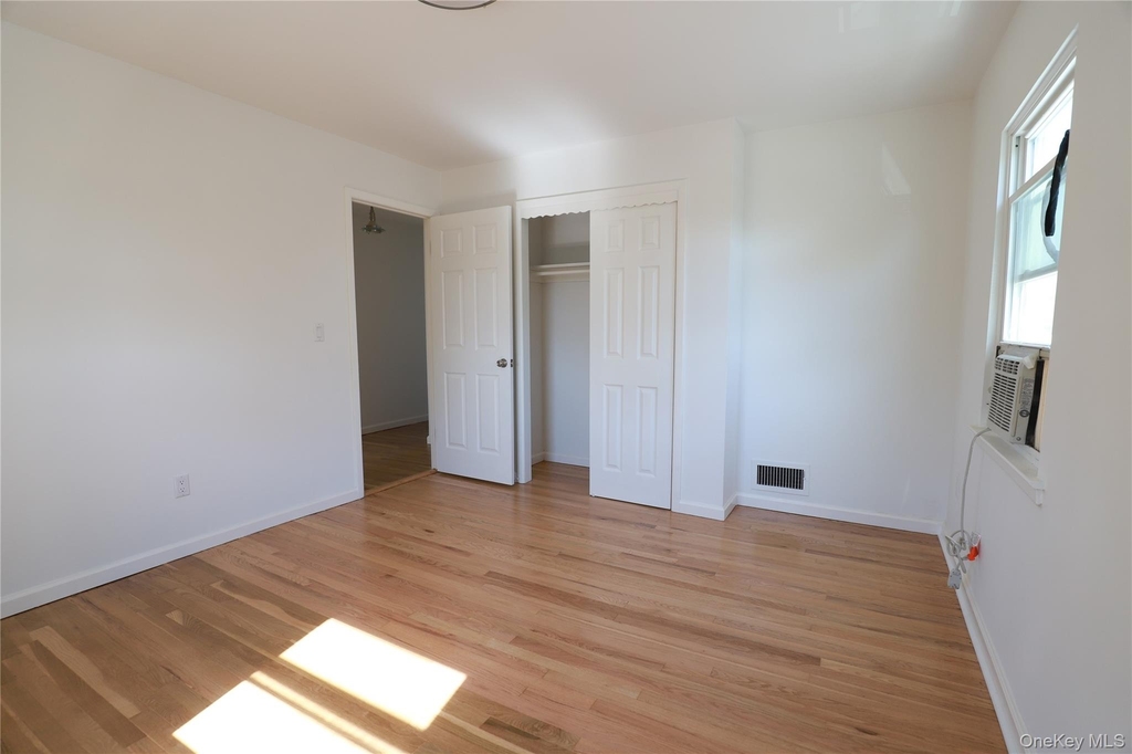 14-33 140th Street - Photo 6