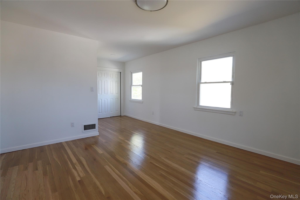 14-33 140th Street - Photo 10