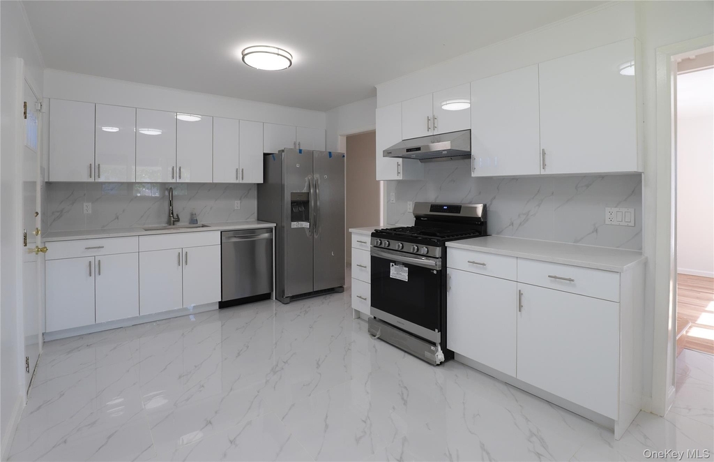 14-33 140th Street - Photo 3