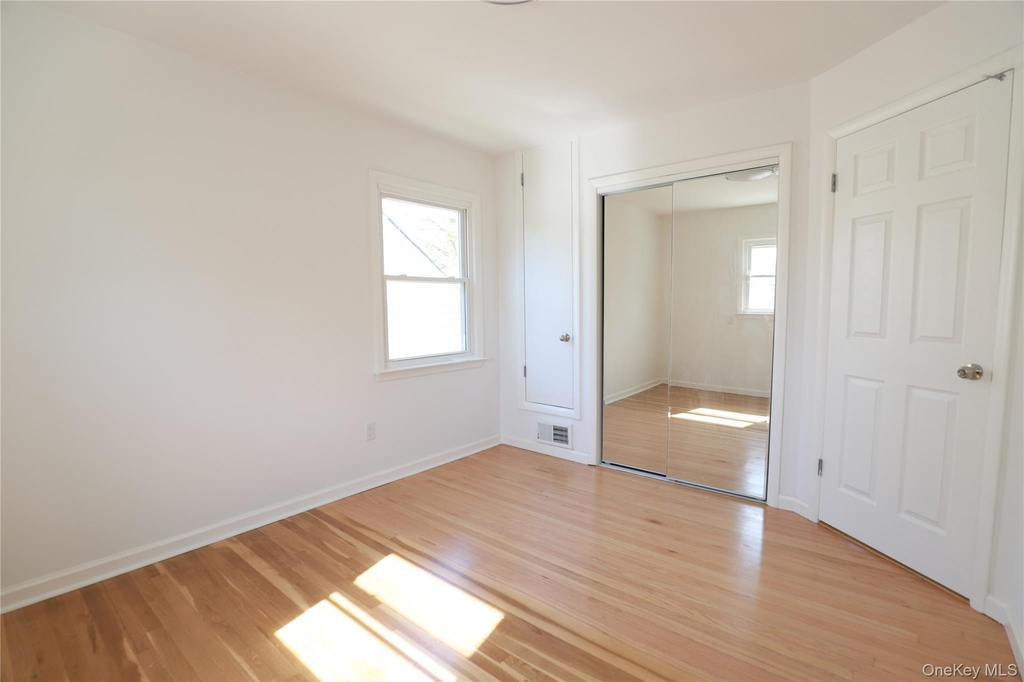 14-33 140th Street - Photo 8