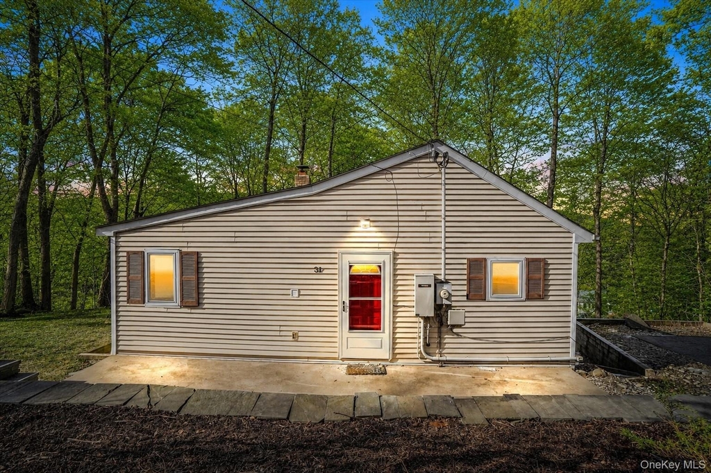 31 Paradise Hill - Photo 1
