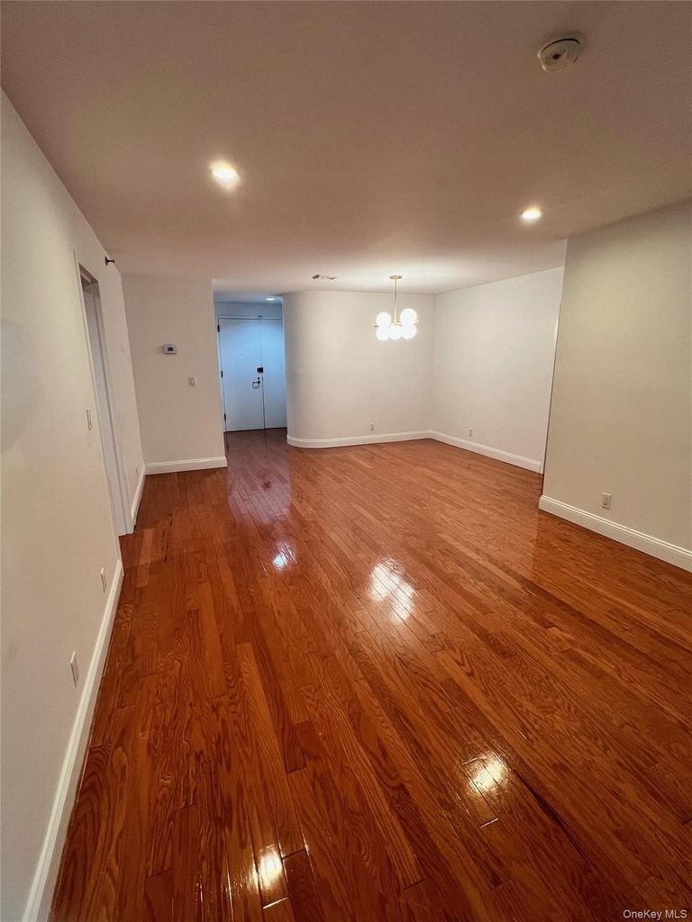 100 Cuttermill Road - Photo 5