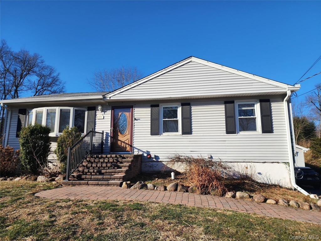 373 Ehrhardt Road - Photo 0