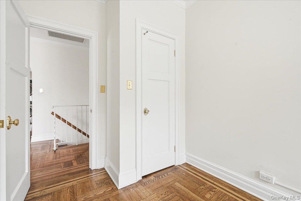 68-11 Clyde Street - Photo 16