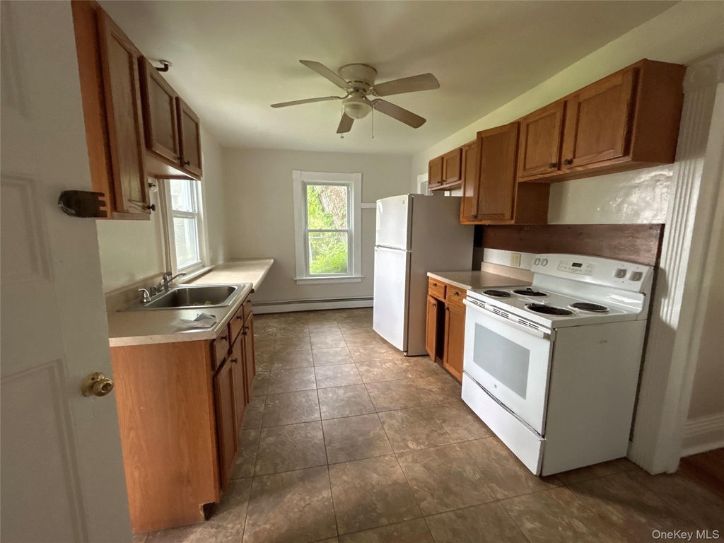 5851 S Elm Avenue - Photo 5