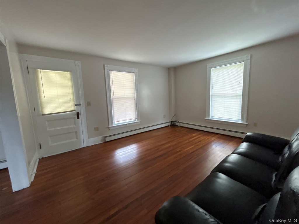 5851 S Elm Avenue - Photo 1