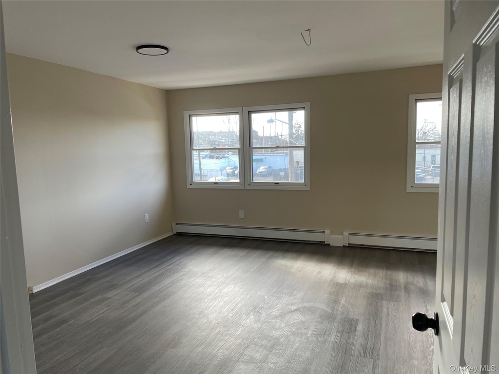 7 Locust Ave - Photo 17