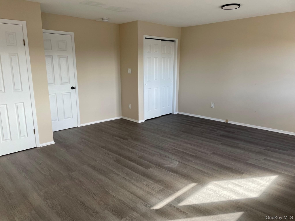 7 Locust Ave - Photo 14