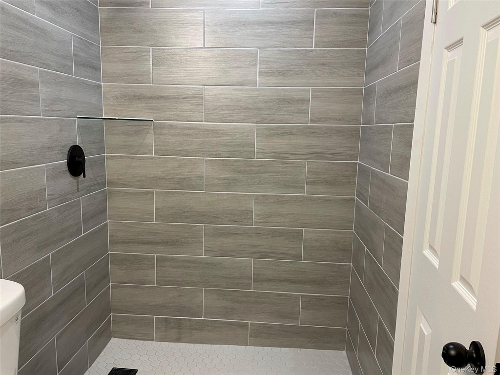 7 Locust Ave - Photo 12