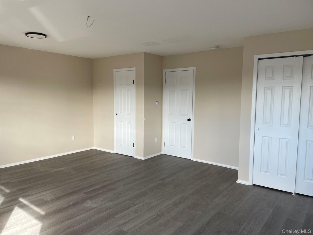 7 Locust Ave - Photo 18