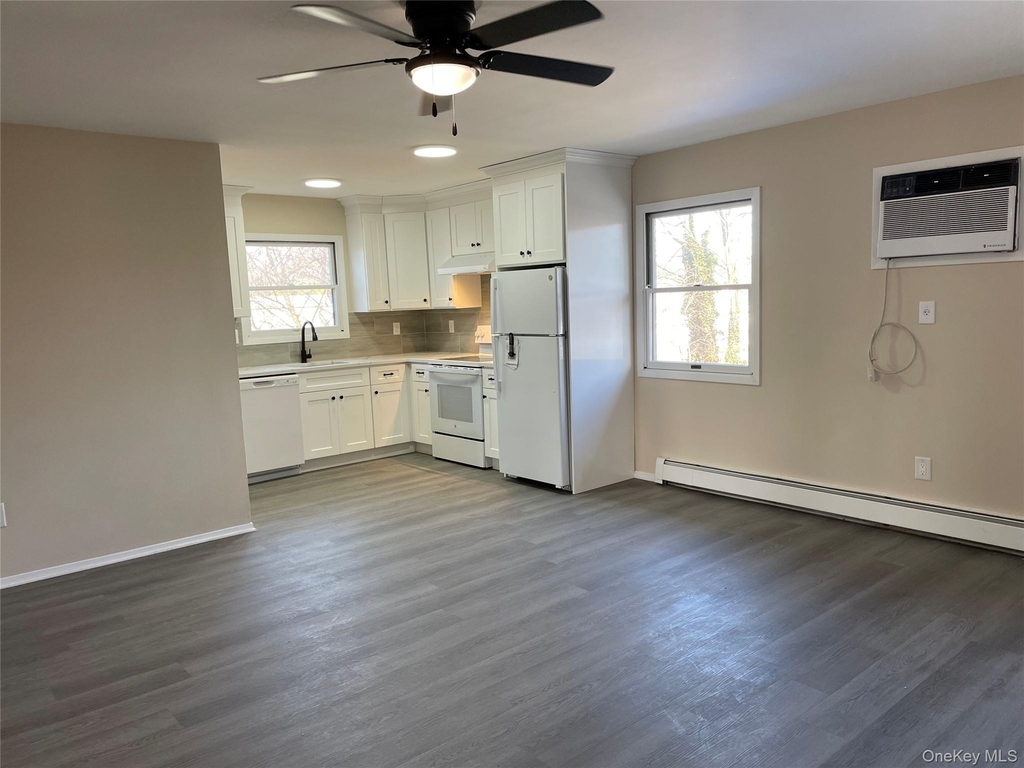 7 Locust Ave - Photo 19