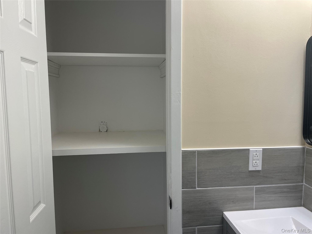 7 Locust Ave - Photo 23