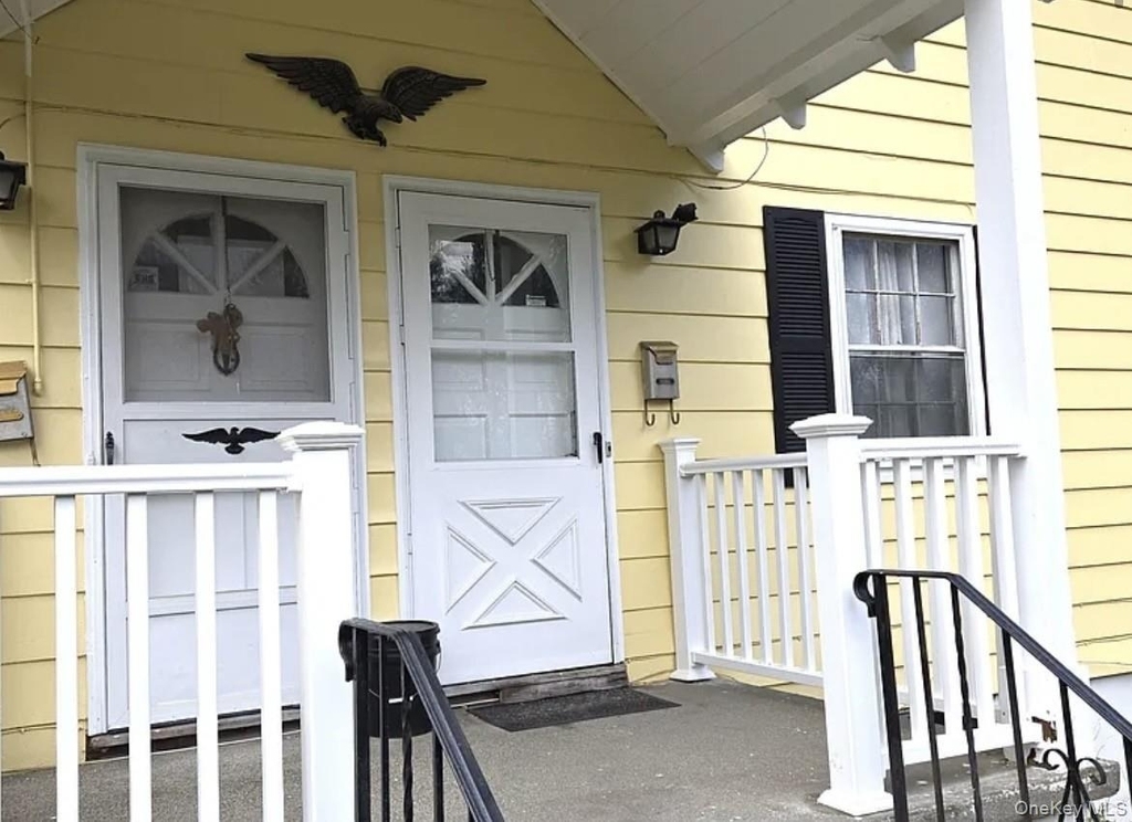 46 Robinson Avenue - Photo 2