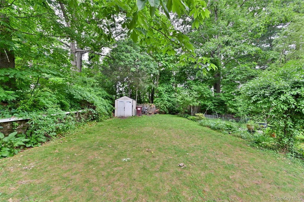 46 Robinson Avenue - Photo 19