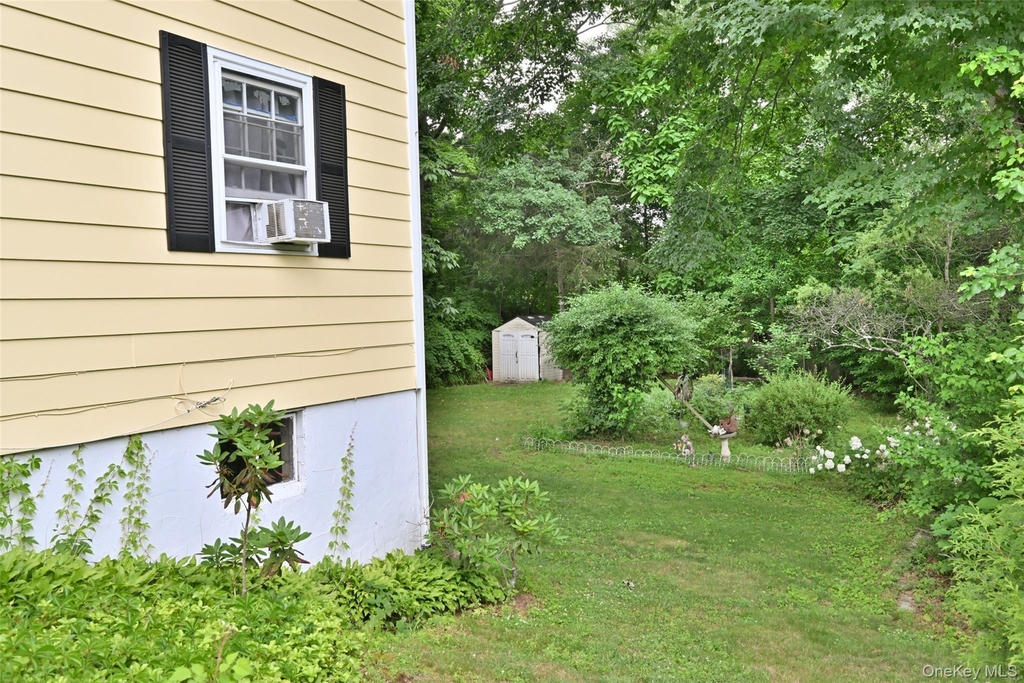 46 Robinson Avenue - Photo 16