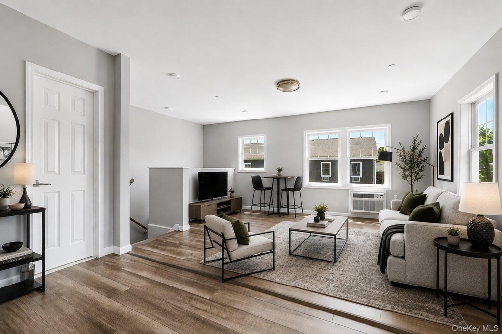 108 N Kensico Avenue - Photo 0