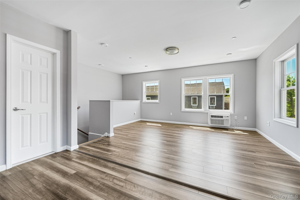 108 N Kensico Avenue - Photo 1