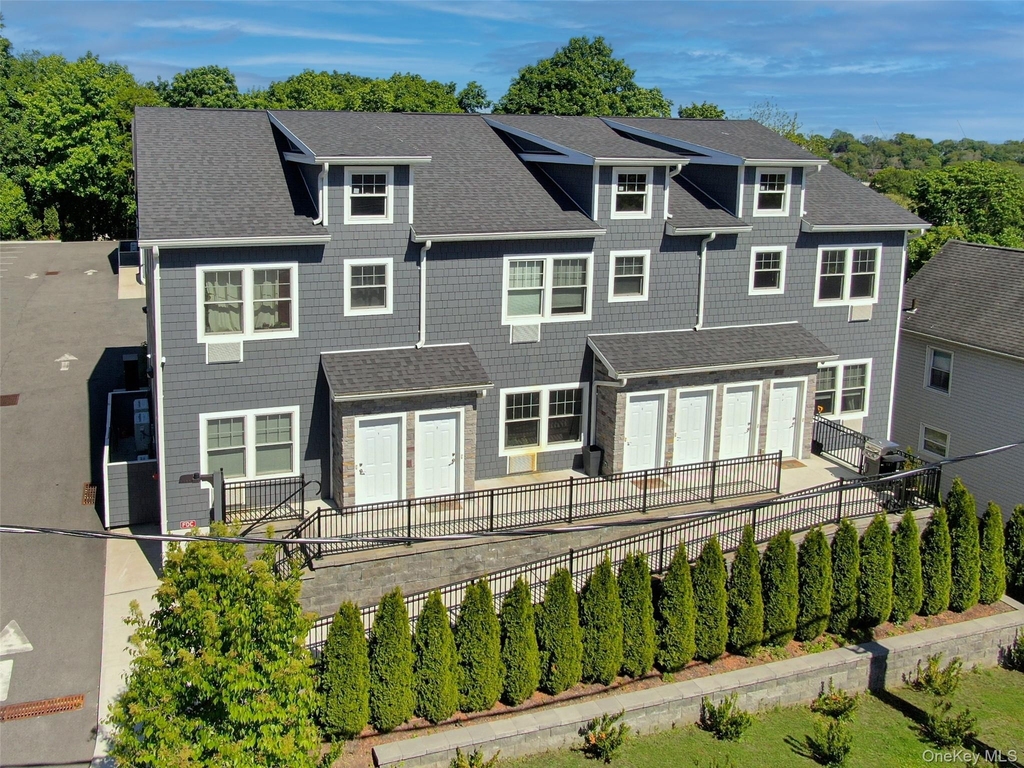 108 N Kensico Avenue - Photo 17