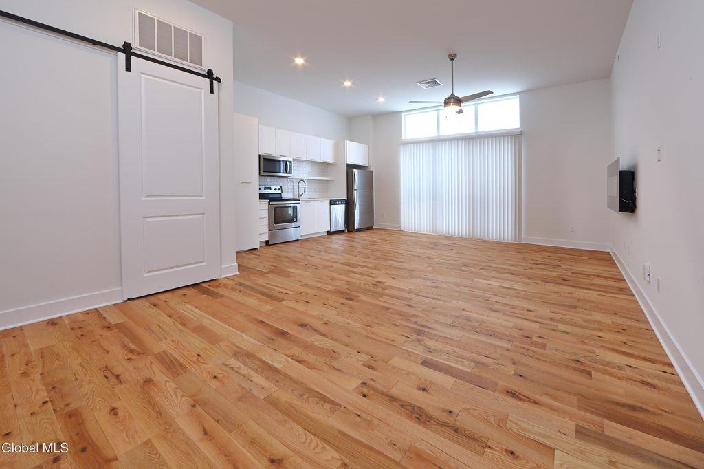 308 Excelsior Avenue - Photo 8