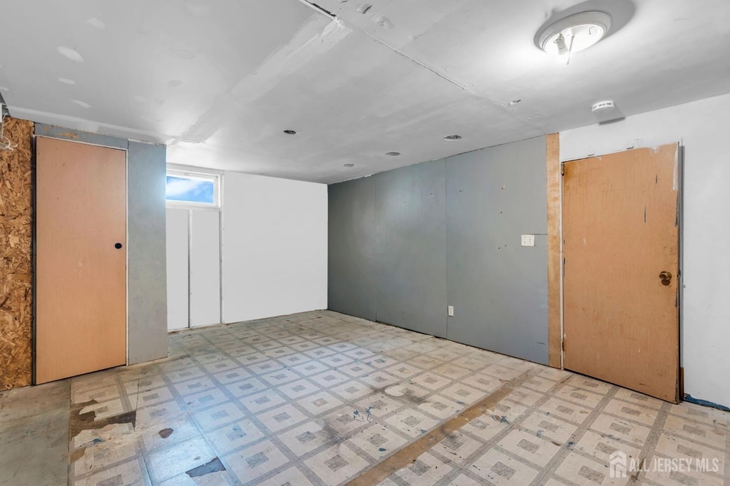 368-370 Voorhees Avenue - Photo 23