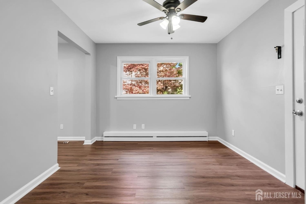 368-370 Voorhees Avenue - Photo 7