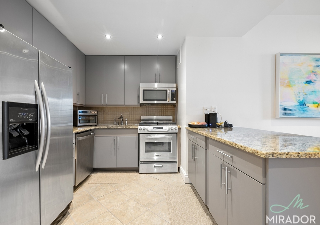 270 Park Avenue S - Photo 5